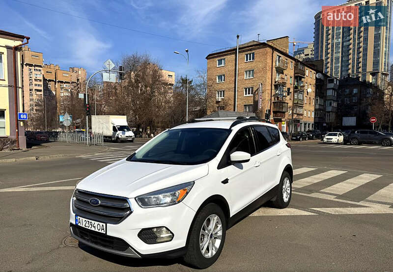 Внедорожник / Кроссовер Ford Escape 2018 в Киеве