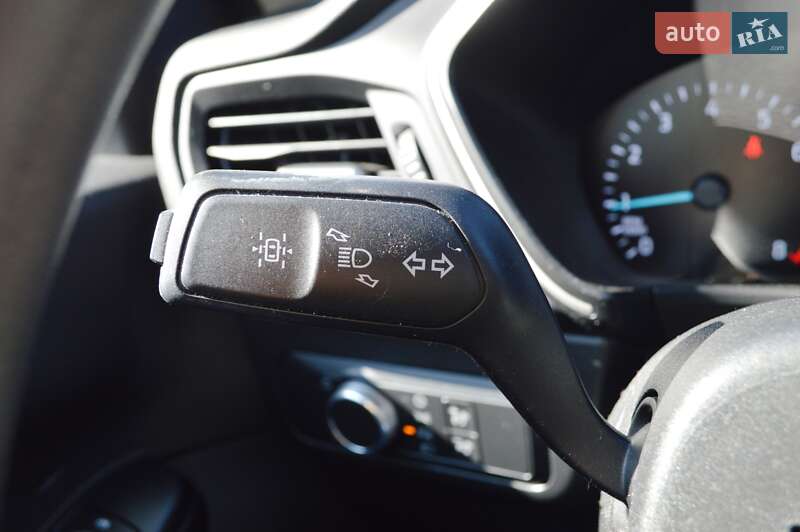 Внедорожник / Кроссовер Ford Escape 2020 в Одессе