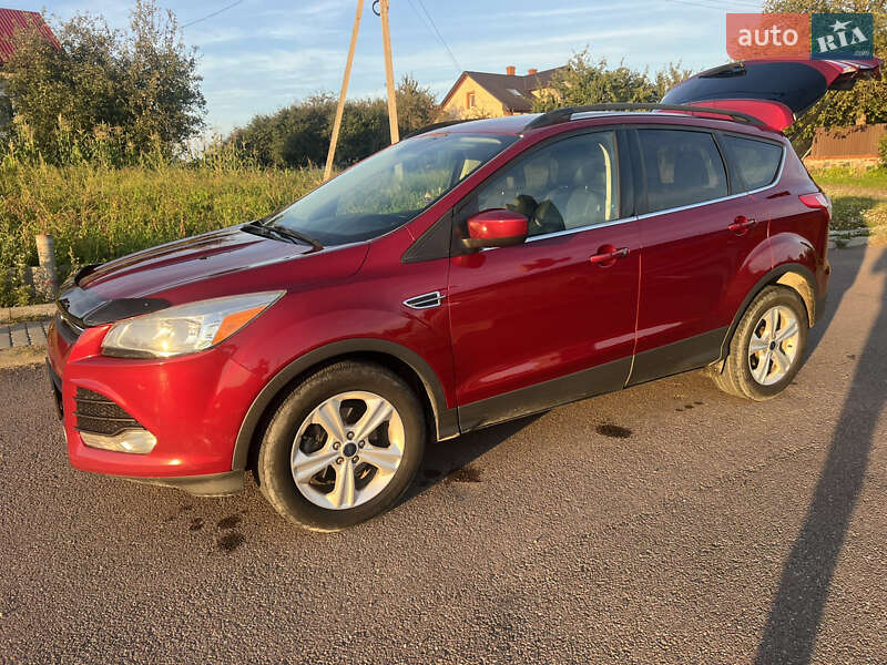 Внедорожник / Кроссовер Ford Escape 2015 в Золочеве