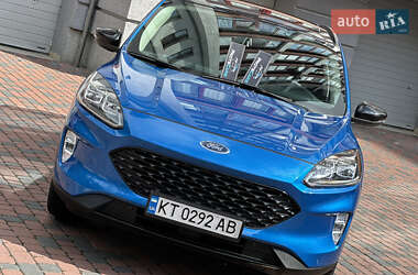 Внедорожник / Кроссовер Ford Escape 2020 в 