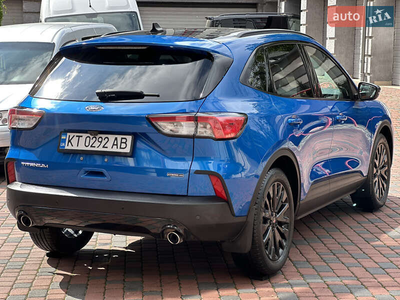 Внедорожник / Кроссовер Ford Escape 2020 в Ивано-Франковске