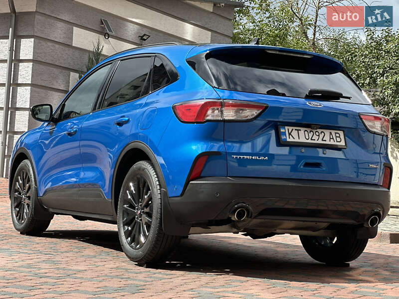 Внедорожник / Кроссовер Ford Escape 2020 в Ивано-Франковске