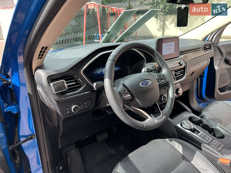 Внедорожник / Кроссовер Ford Escape 2020 в Ивано-Франковске