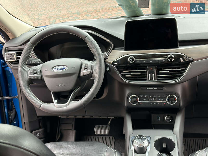 Внедорожник / Кроссовер Ford Escape 2020 в Ивано-Франковске