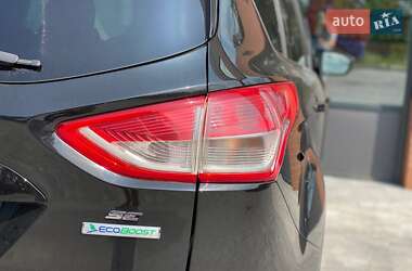 Внедорожник / Кроссовер Ford Escape 2015 в 