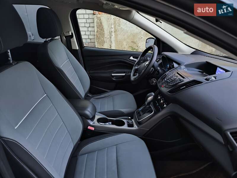 Внедорожник / Кроссовер Ford Escape 2012 в Чернигове