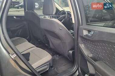 Внедорожник / Кроссовер Ford Escape 2020 в 