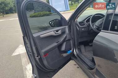Внедорожник / Кроссовер Ford Escape 2020 в 