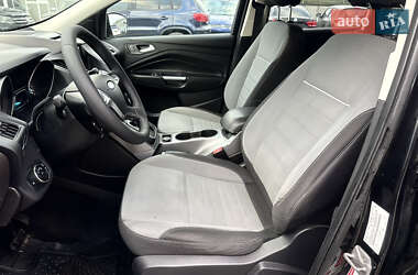 Внедорожник / Кроссовер Ford Escape 2014 в 