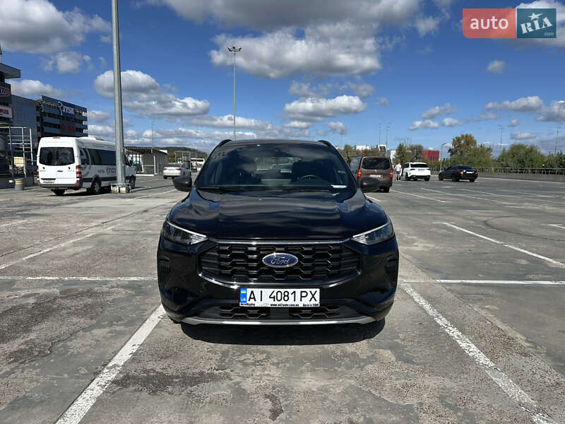 Внедорожник / Кроссовер Ford Escape 2023 в 