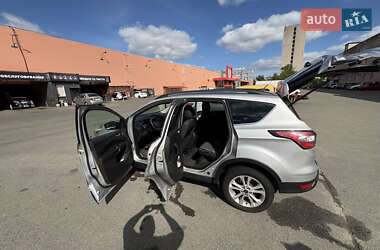 Внедорожник / Кроссовер Ford Escape 2016 в 