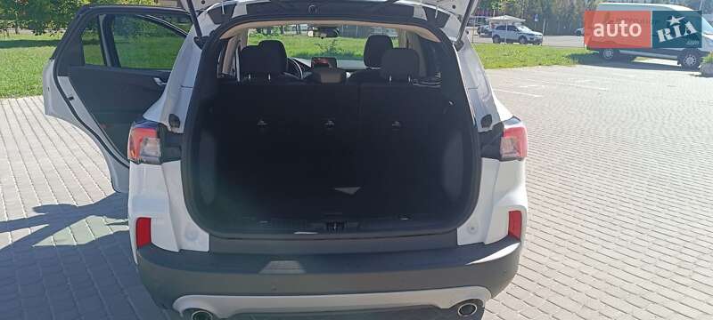 Внедорожник / Кроссовер Ford Escape 2020 в Львове