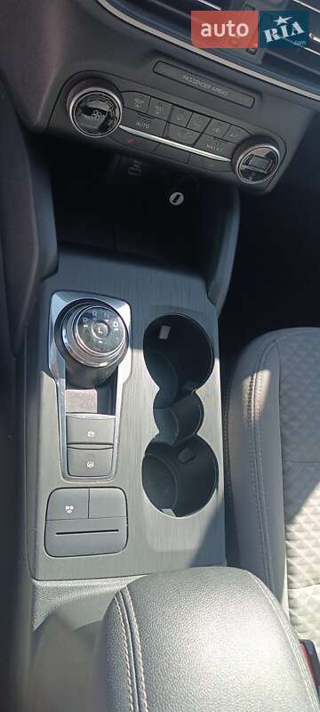 Внедорожник / Кроссовер Ford Escape 2020 в Львове