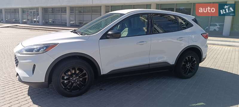 Внедорожник / Кроссовер Ford Escape 2020 в Львове