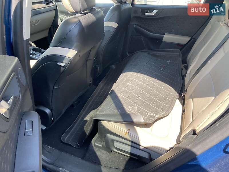 Внедорожник / Кроссовер Ford Escape 2019 в Львове