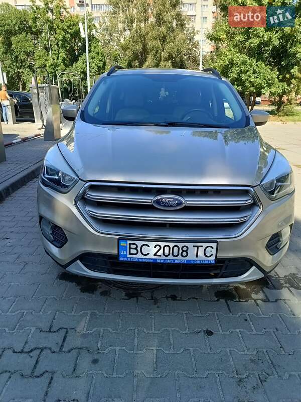 Внедорожник / Кроссовер Ford Escape 2016 в Львове
