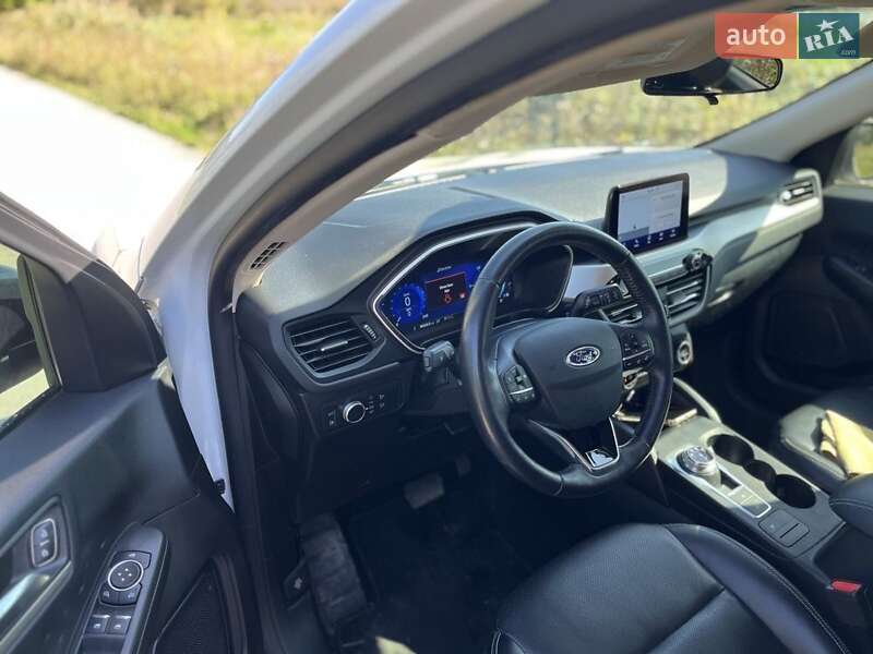 Внедорожник / Кроссовер Ford Escape 2020 в Золочеве