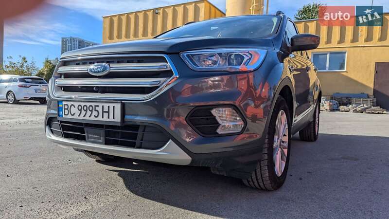 Внедорожник / Кроссовер Ford Escape 2019 в Львове