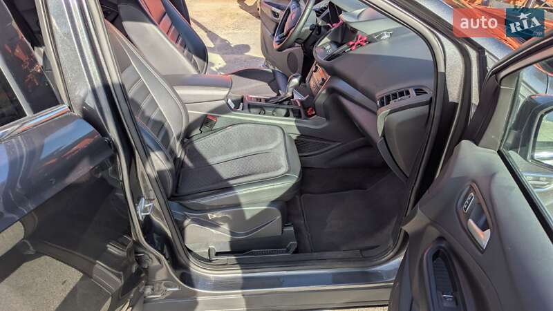Внедорожник / Кроссовер Ford Escape 2019 в Львове