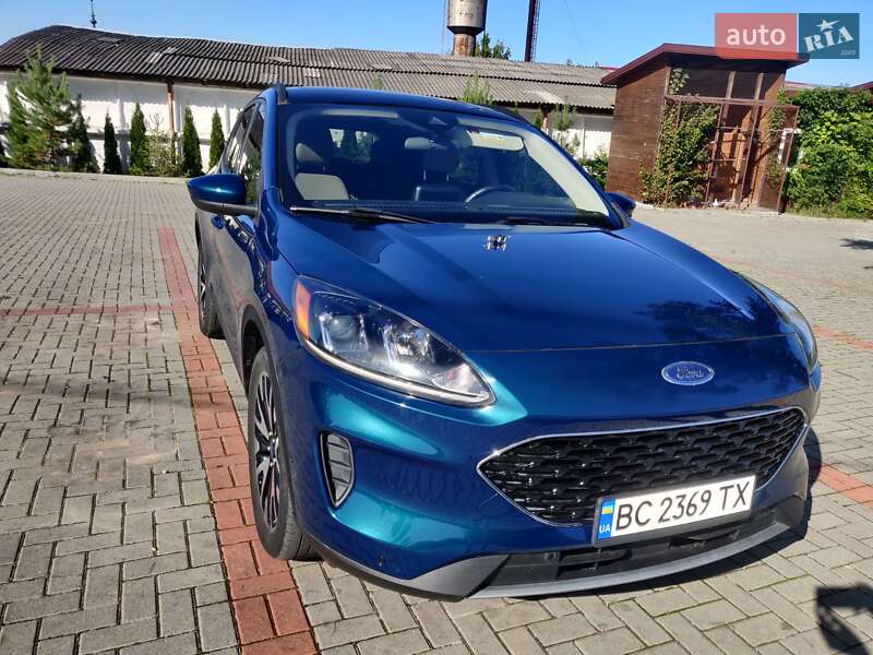 Внедорожник / Кроссовер Ford Escape 2019 в 