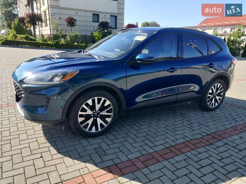 Внедорожник / Кроссовер Ford Escape 2019 в Золочеве фото 5 Внедорожник / Кроссовер Ford Escape 2019 в Золочеве