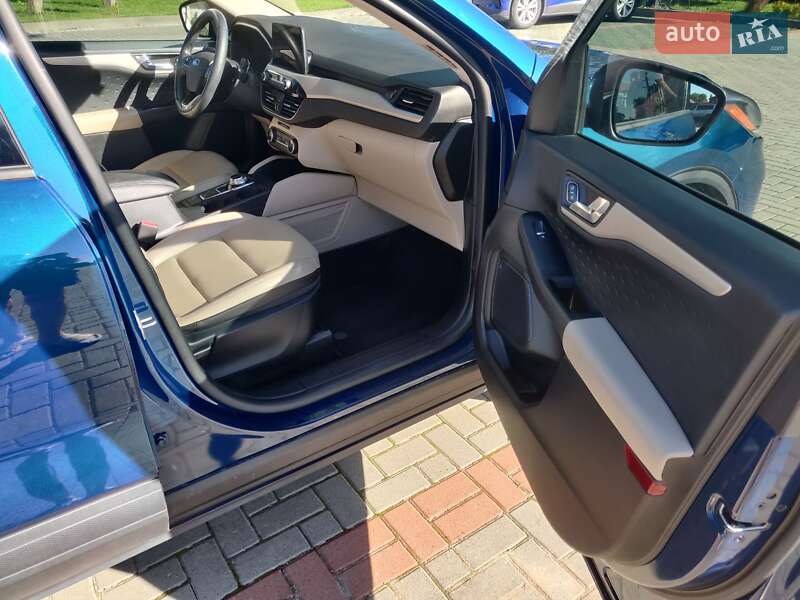 Внедорожник / Кроссовер Ford Escape 2019 в Золочеве фото 8 Внедорожник / Кроссовер Ford Escape 2019 в Золочеве