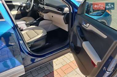 Внедорожник / Кроссовер Ford Escape 2019 в 