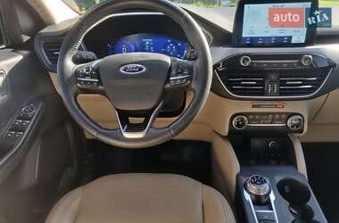 Внедорожник / Кроссовер Ford Escape 2019 в 