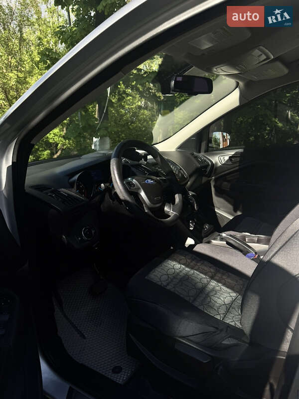 Внедорожник / Кроссовер Ford Escape 2012 в Черновцах