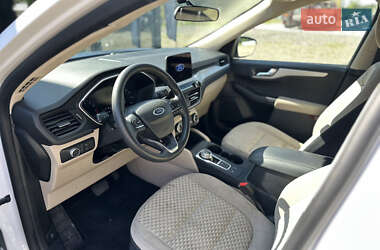 Внедорожник / Кроссовер Ford Escape 2020 в 