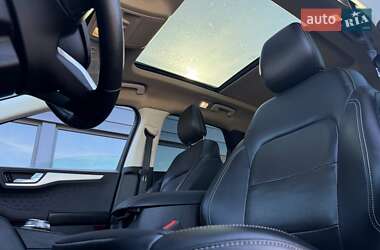 Внедорожник / Кроссовер Ford Escape 2020 в 