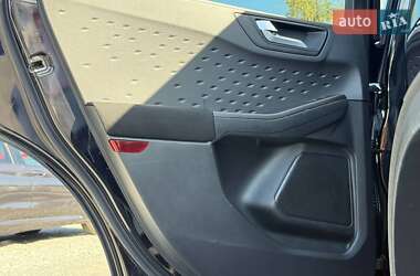 Внедорожник / Кроссовер Ford Escape 2020 в 