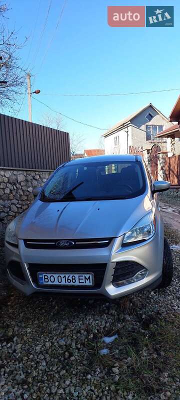 Внедорожник / Кроссовер Ford Escape 2014 в 