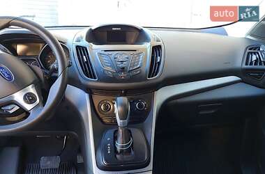 Внедорожник / Кроссовер Ford Escape 2014 в 