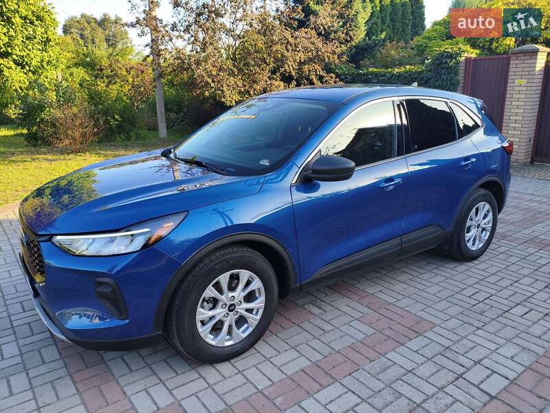 Внедорожник / Кроссовер Ford Escape 2023 в Запорожье