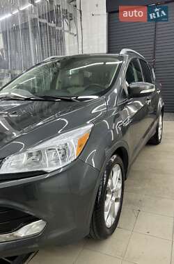 Внедорожник / Кроссовер Ford Escape 2015 в 