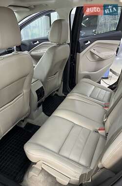 Внедорожник / Кроссовер Ford Escape 2015 в 