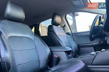 Внедорожник / Кроссовер Ford Escape 2020 в 