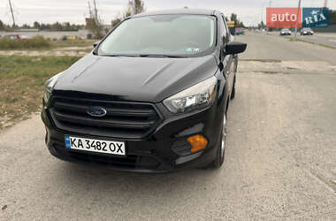 Внедорожник / Кроссовер Ford Escape 2017 в 
