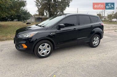 Внедорожник / Кроссовер Ford Escape 2017 в 