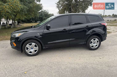Внедорожник / Кроссовер Ford Escape 2017 в 