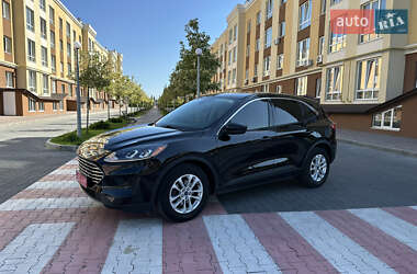Внедорожник / Кроссовер Ford Escape 2021 в 