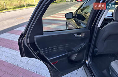 Внедорожник / Кроссовер Ford Escape 2021 в 