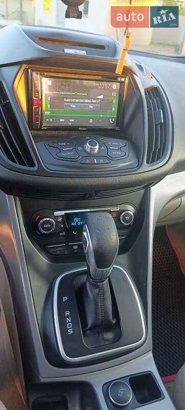 Внедорожник / Кроссовер Ford Escape 2012 в Горохове