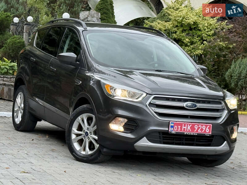Внедорожник / Кроссовер Ford Escape 2016 в Дрогобыче