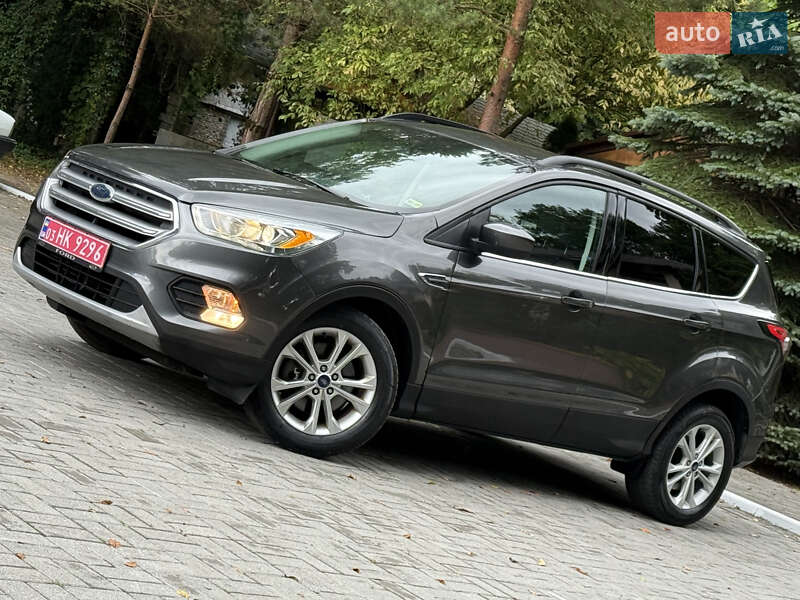 Внедорожник / Кроссовер Ford Escape 2016 в Дрогобыче
