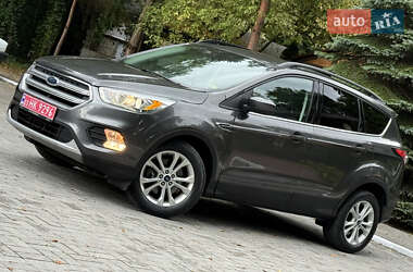 Внедорожник / Кроссовер Ford Escape 2016 в 