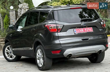 Внедорожник / Кроссовер Ford Escape 2016 в 