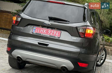 Внедорожник / Кроссовер Ford Escape 2016 в 