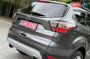 Внедорожник / Кроссовер Ford Escape 2016 в 